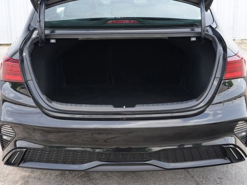 Used 2023 Kia Forte GT-Line FWD image 9