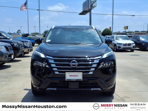 New 2026 Nissan Rogue Platinum AWD/4WD image 3