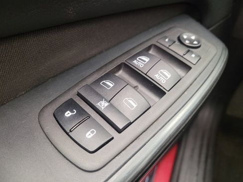 Used 2016 Jeep Cherokee Latitude image 27