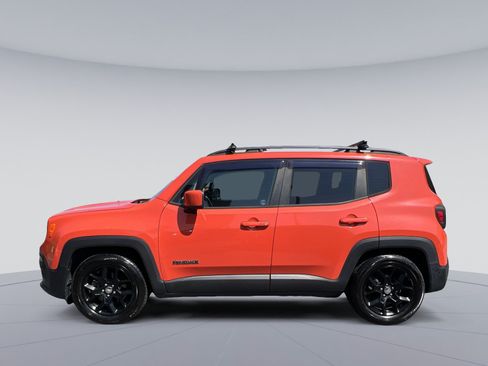 Used 2017 Jeep Renegade Latitude w/ Popular Equipment Group FWD image 6