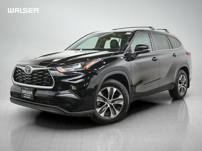 Used 2022 Toyota Highlander XLE
