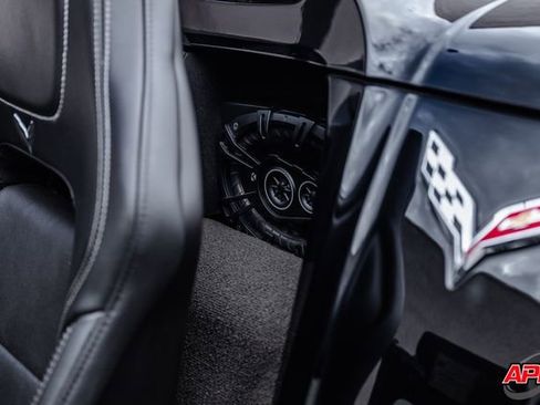 Used 2014 Chevrolet Corvette Stingray Z51 w/ 3LT Preferred Equipment Group image 76