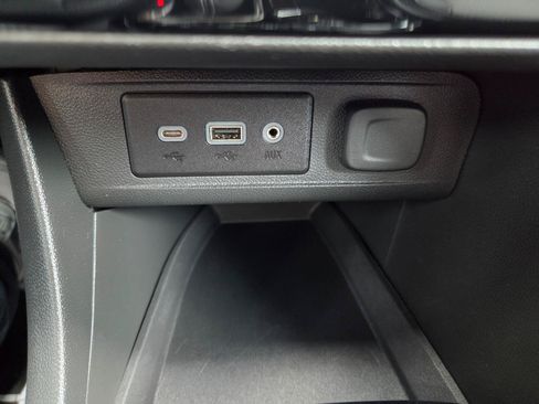 Used 2023 Buick Encore GX Select AWD/4WD image 13