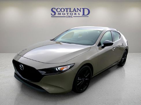 Used 2024 MAZDA MAZDA3 s AWD/4WD image 2