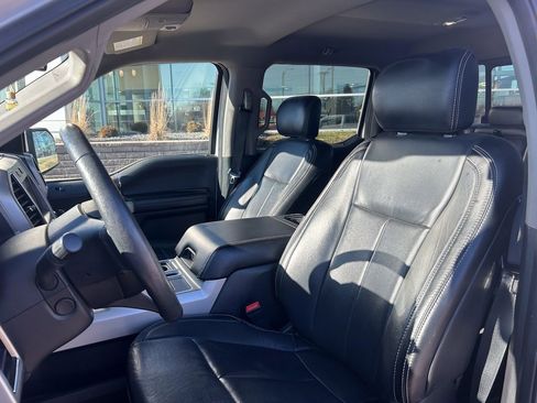Used 2019 Ford F150 Lariat w/ Equipment Group 502A Luxury image 9