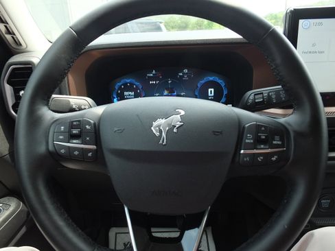 Used 2025 Ford Bronco Sport Outer Banks w/ Outer Banks Tech Package+ AWD/4WD image 19