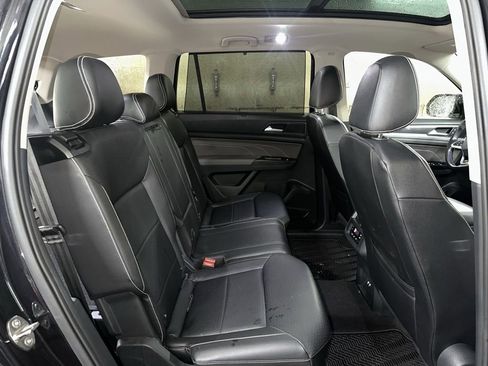 Used 2021 Volkswagen Atlas SE FWD image 20