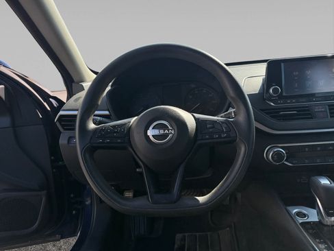 Used 2023 Nissan Altima 2.5 S FWD image 13