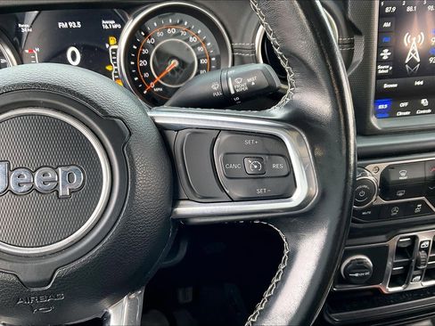 Used 2022 Jeep Gladiator Overland w/ Popular Equipment Package image 16