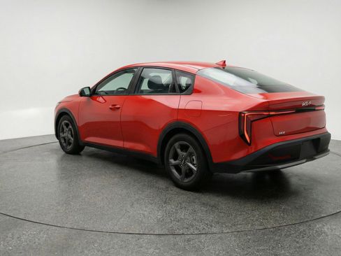 Used 2025 Kia K4 LXS image 6