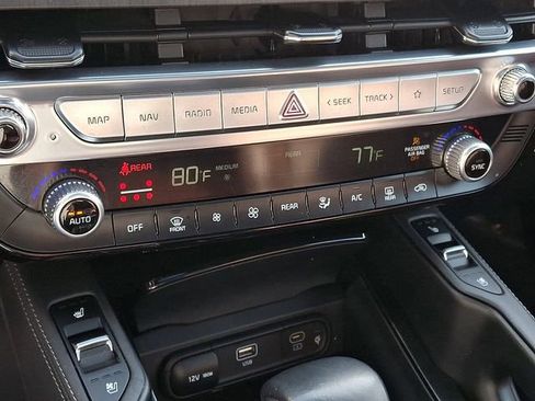 Used 2023 Kia Telluride SX Prestige image 17