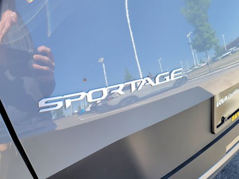 Used 2026 Kia Sportage EX w/ EX Panorama Roof Package FWD image 7
