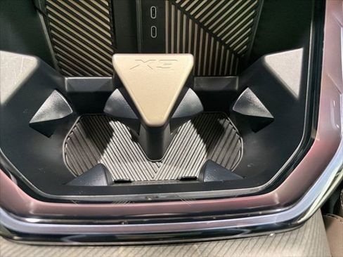 Used 2025 BMW X3 xDrive30i w/ Convenience Package image 37