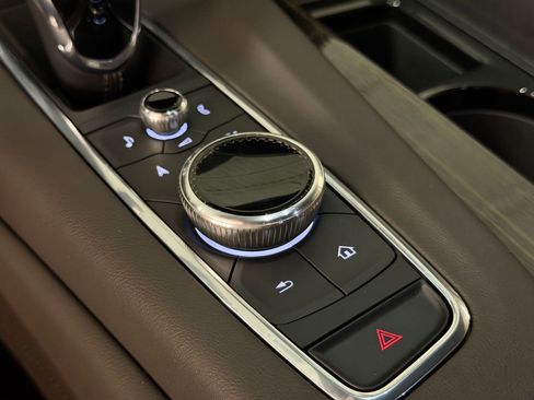 Used 2021 Cadillac Escalade Sport AWD/4WD image 18