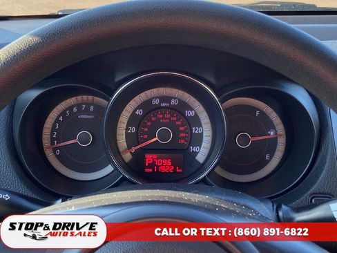 Used 2013 Kia Forte Koup EX image 13