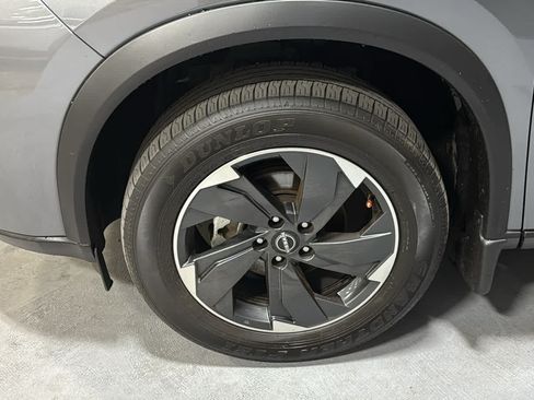 Used 2024 Nissan Rogue SV w/ SV Premium Package AWD/4WD image 8