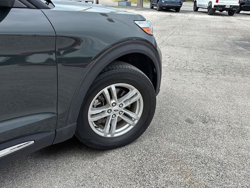 Used 2023 Ford Explorer XLT w/ Equipment Group 202A AWD/4WD image 21
