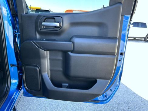 Certified 2023 Chevrolet Silverado 1500 Custom image 18