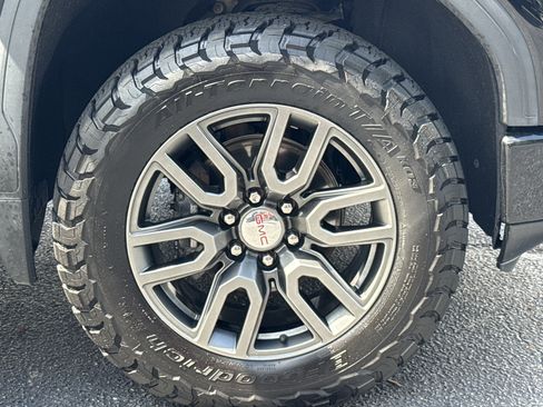 Used 2020 GMC Sierra 1500 AT4 w/ AT4 Premium Package AWD/4WD image 12