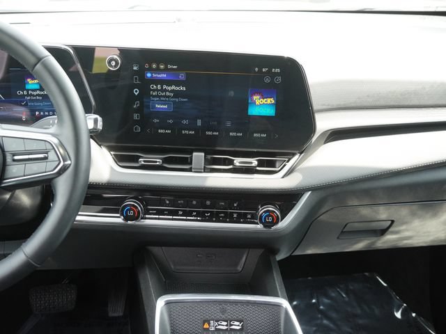 Used 2026 Chevrolet Equinox LT w/ Convenience Package II FWD image 16