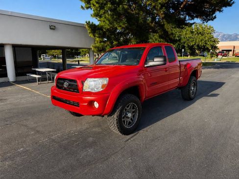 Used 2005 Toyota Tacoma 4x4 Access Cab w/ TRD Sport Pkg #2 image 1