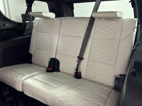 Used 2025 Cadillac Escalade ESV Sport Platinum AWD/4WD image 28