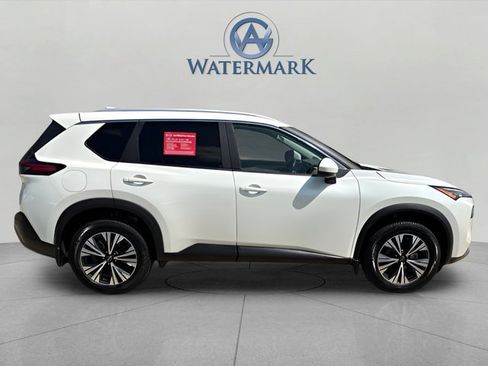 Used 2023 Nissan Rogue SV w/ SV Premium B Package FWD image 6