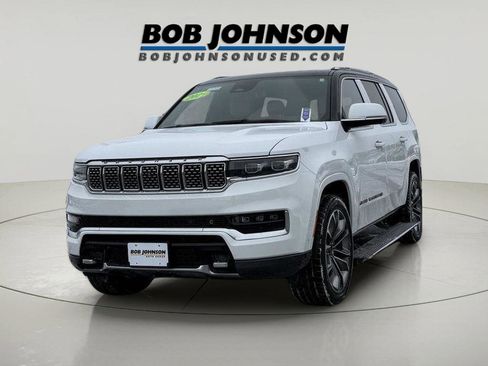 Used 2022 Jeep Grand Wagoneer Series III w/ Rear Seat Video Group 1 image 3