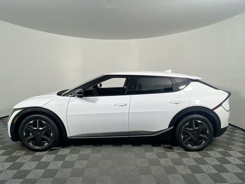New 2025 Kia EV6 Light RWD image 8