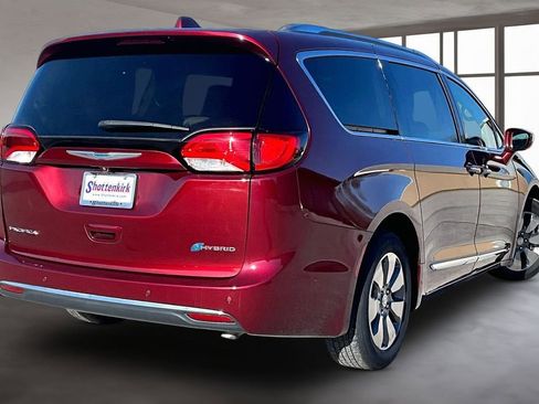 Used 2018 Chrysler Pacifica Limited w/ Advanced Safetytec Group image 6