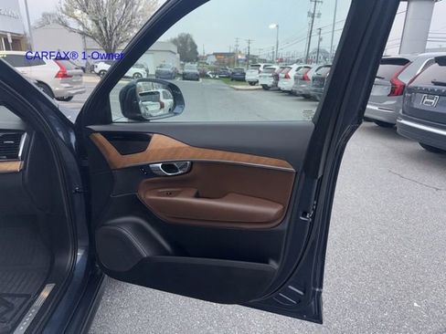 Certified 2023 Volvo XC90 B6 Plus w/ Protection Package AWD/4WD image 4