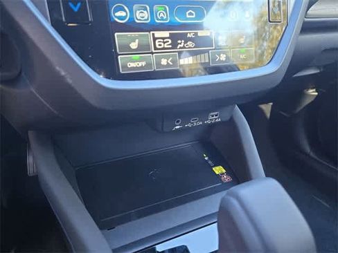 Certified 2025 Subaru Forester Limited image 31