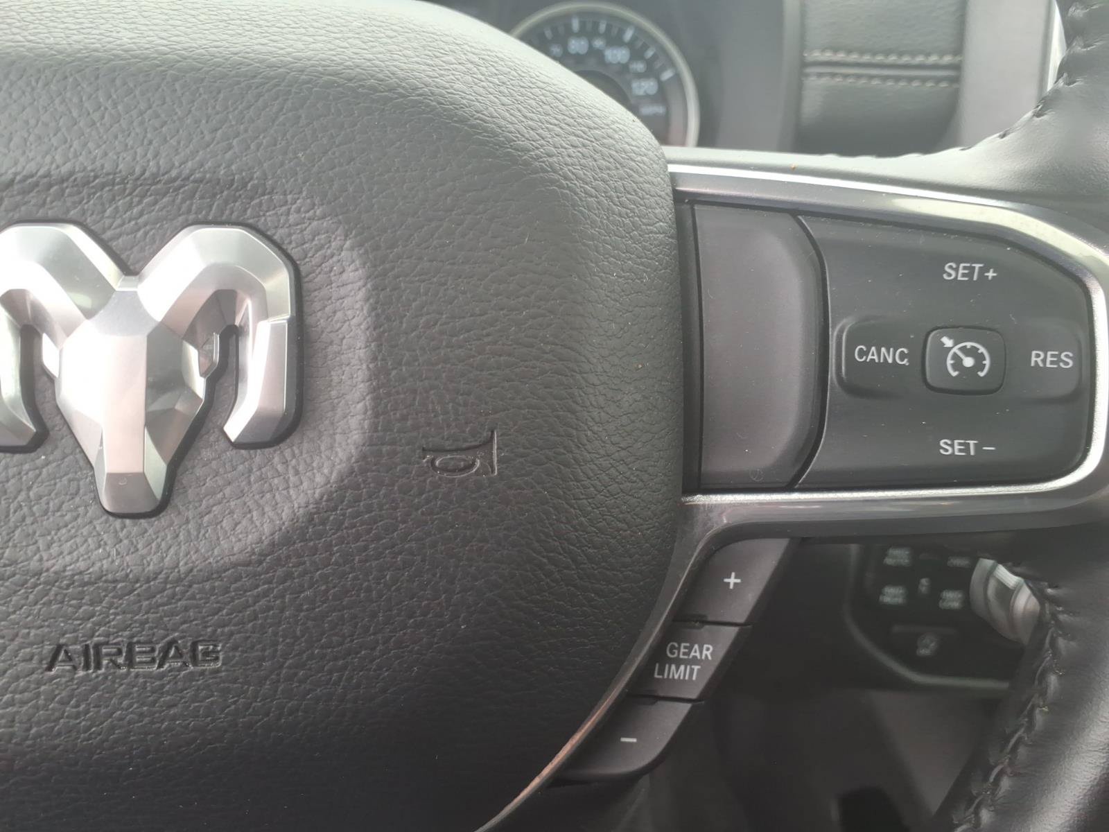 Used 2023 RAM 1500 Laramie AWD/4WD image 23