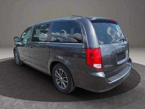 Used 2017 Dodge Grand Caravan SXT FWD image 7