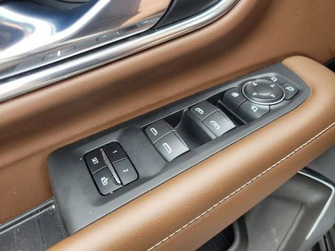 Used 2021 Chevrolet Suburban High Country w/ Premium Package image 34