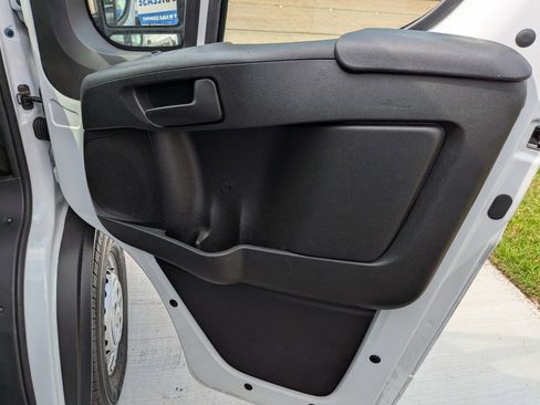 Used 2025 RAM ProMaster 2500 w/ U-Haul Equipment Group FWD image 24