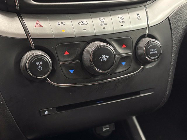 Used 2018 Dodge Journey SE w/ Connectivity Group FWD image 28