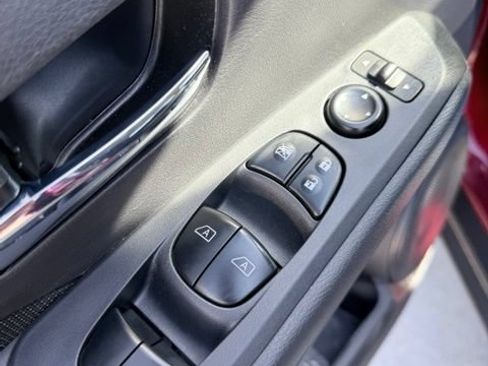 Certified 2024 Nissan Kicks SV FWD image 21