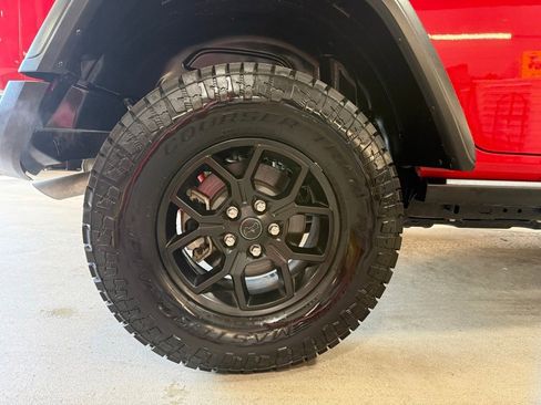 Certified 2025 Jeep Wrangler Unlimited Sport AWD/4WD image 35