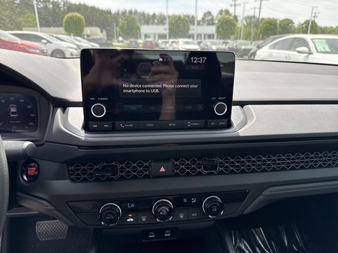 Certified 2023 Honda Accord LX image 24