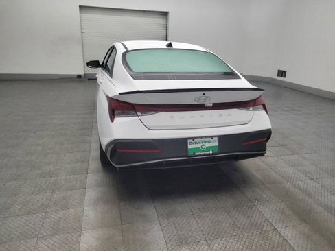 Used 2025 Hyundai Elantra Sport FWD image 6