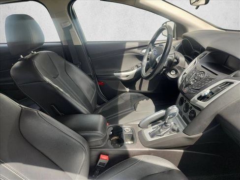 Used 2013 Ford Focus SE FWD image 4