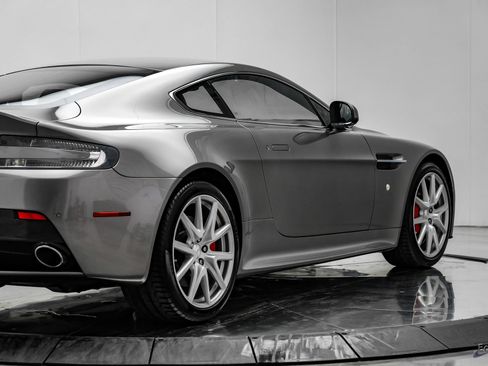 Used 2014 Aston Martin V8 Vantage S RWD image 19