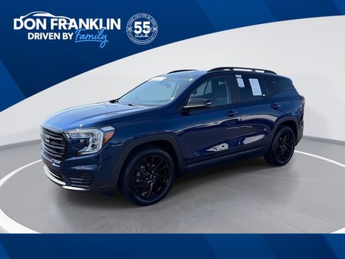 Used 2023 GMC Terrain SLE w/ Driver Convenience Package FWD image 1