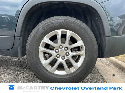Used 2019 Chevrolet Traverse LT FWD image 9