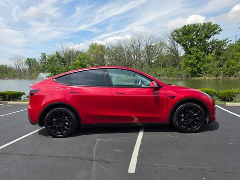 Used 2022 Tesla Model Y Long Range AWD/4WD image 6