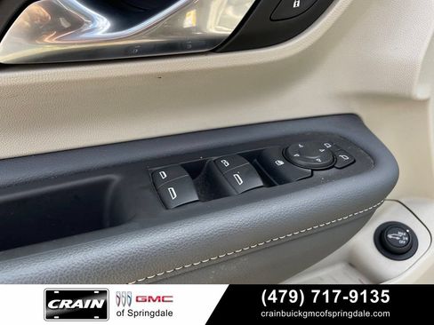 Used 2024 GMC Terrain Denali w/ Black Diamond Edition AWD/4WD image 12
