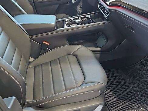 New 2026 Volkswagen Atlas SEL image 13