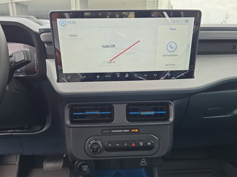 New 2025 Ford Maverick XLT w/ XLT Luxury Package image 16