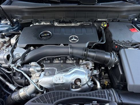 Used 2022 Mercedes-Benz GLB 250 image 38